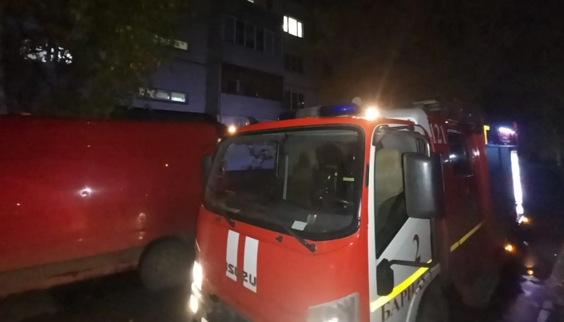 48 человек спасли во время тушения трех пожаров в Барнауле