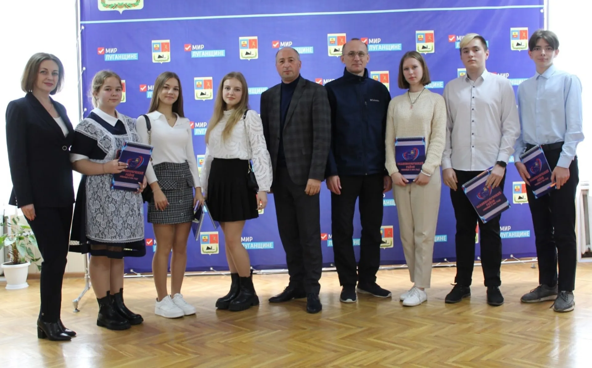 Представители власти Алтайского края пообщались с детьми-участниками форума «Алтай. Таланты региона» из Славяносербского района