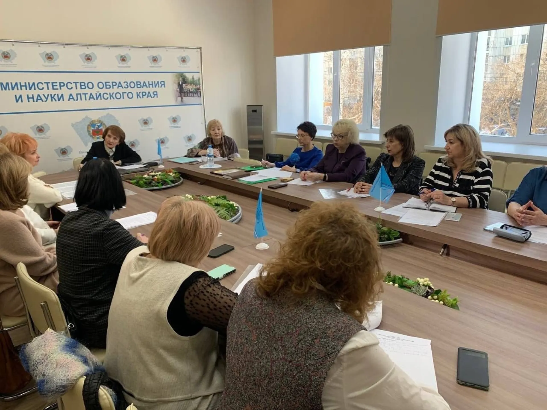 Подарки алтайским бойцам в зону СВО отправит краевой Союз женщин к 23 Февраля Подарки алтайским бойцам в зону СВО отправит краевой Союз женщин к 23 Февраля