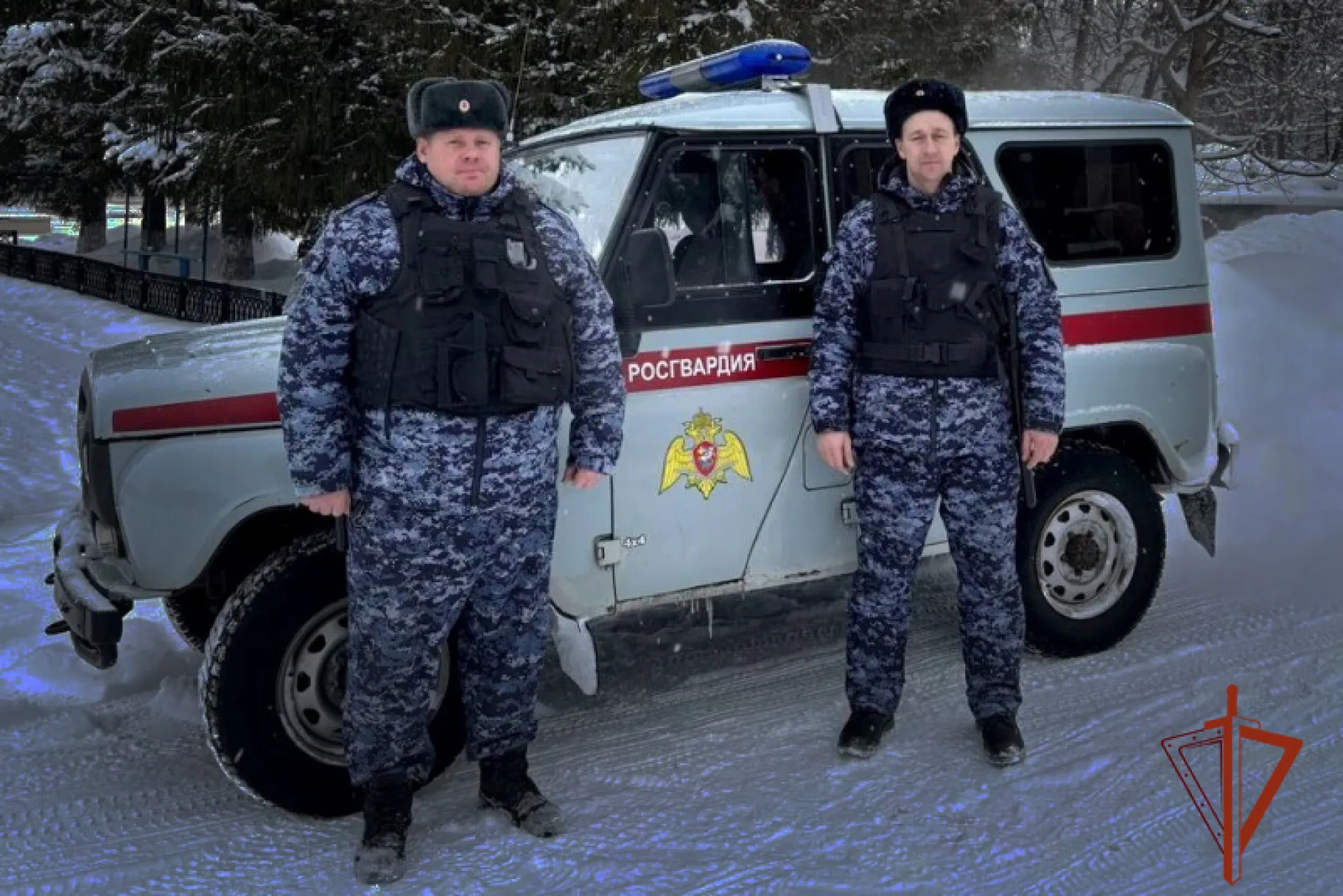 Росгвардейцы помогли пенсионерке с расстройством памяти в Троицком районе