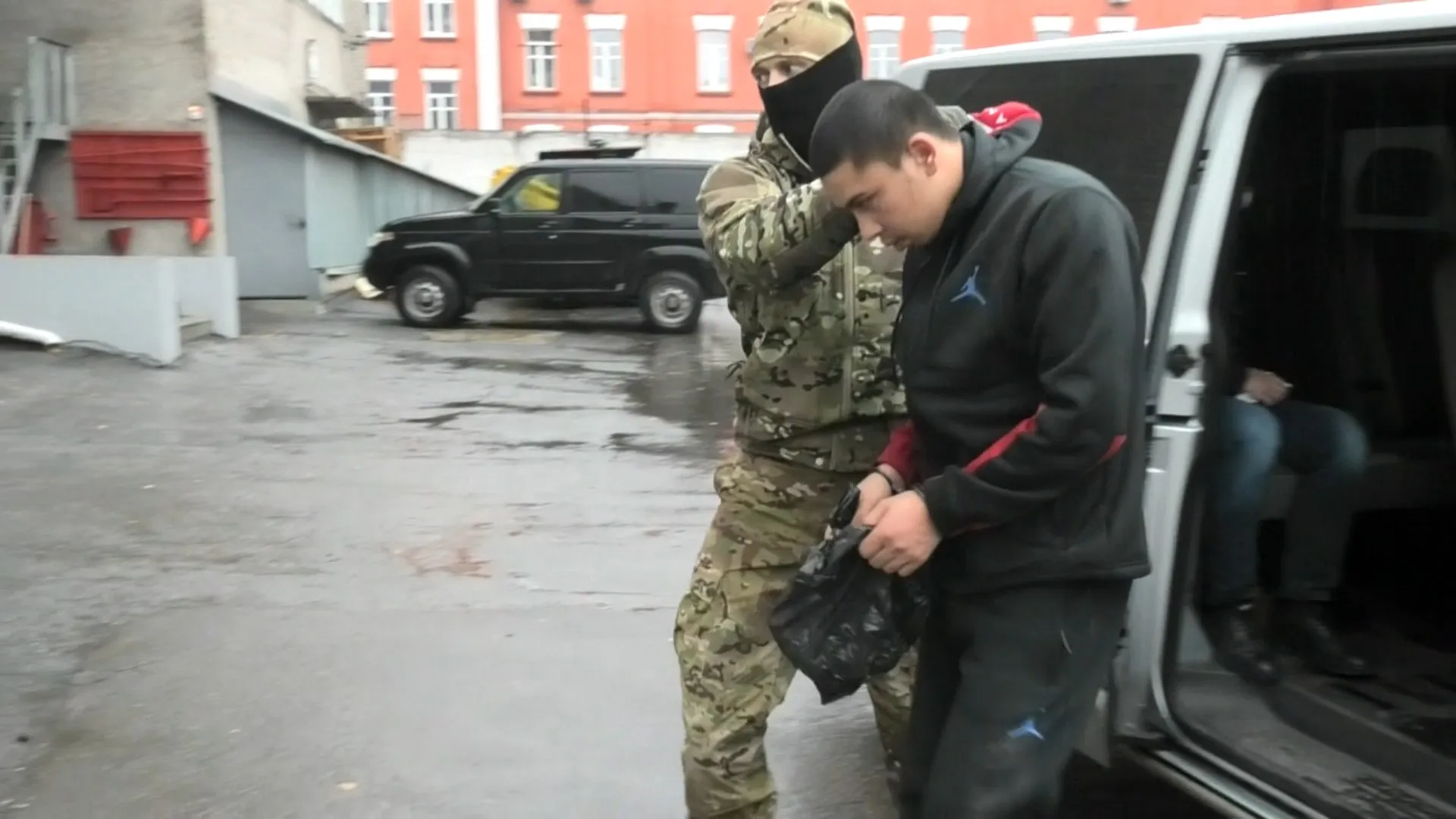 Иностранец получил срок за вербовку в террористические организации и пропаганду терроризма в Барнауле Иностранец получил срок за вербовку в террористические организации и пропаганду терроризма в Барнауле