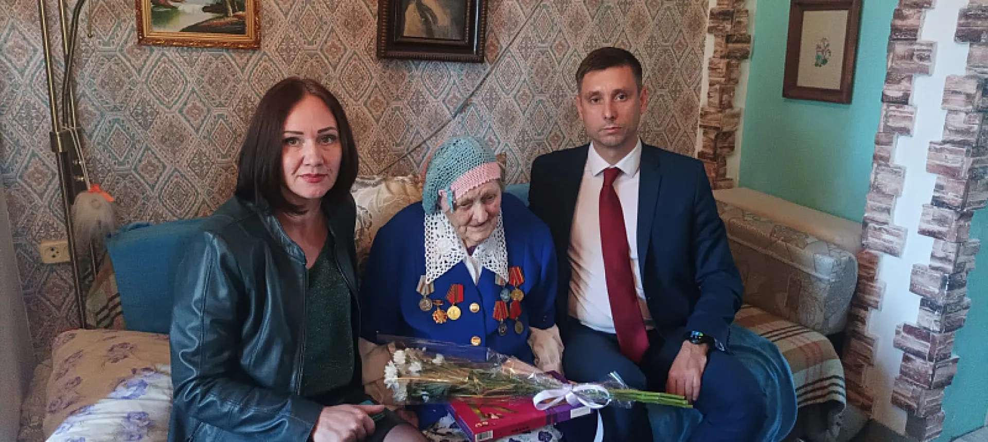 100 лет исполнилось жительнице Барнаула, более 40 лет проработавшей учительницей 100 лет исполнилось жительнице Барнаула, более 40 лет проработавшей учительницей