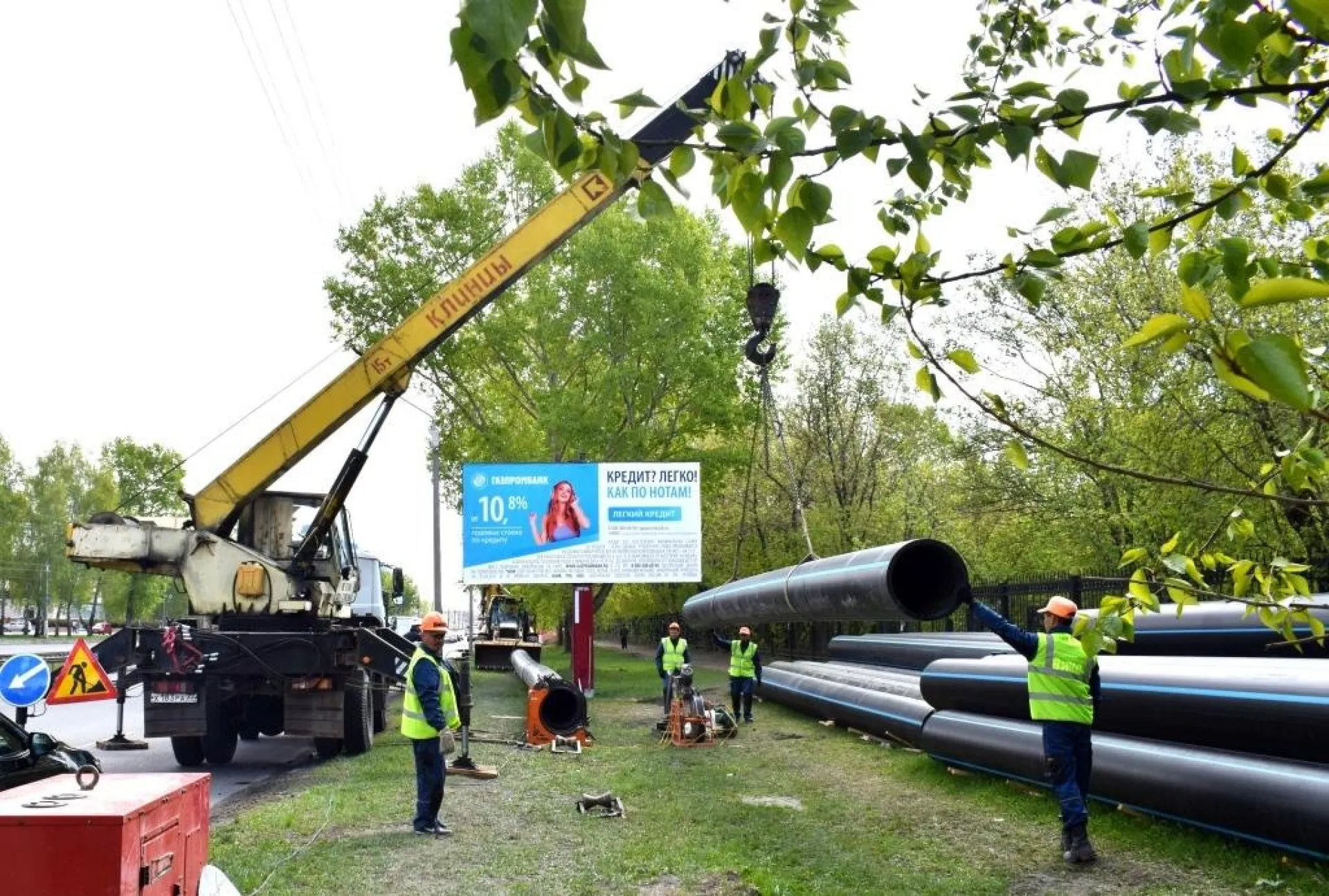 Росводоканал строит водовод на улице Антона Петрова в Барнауле
