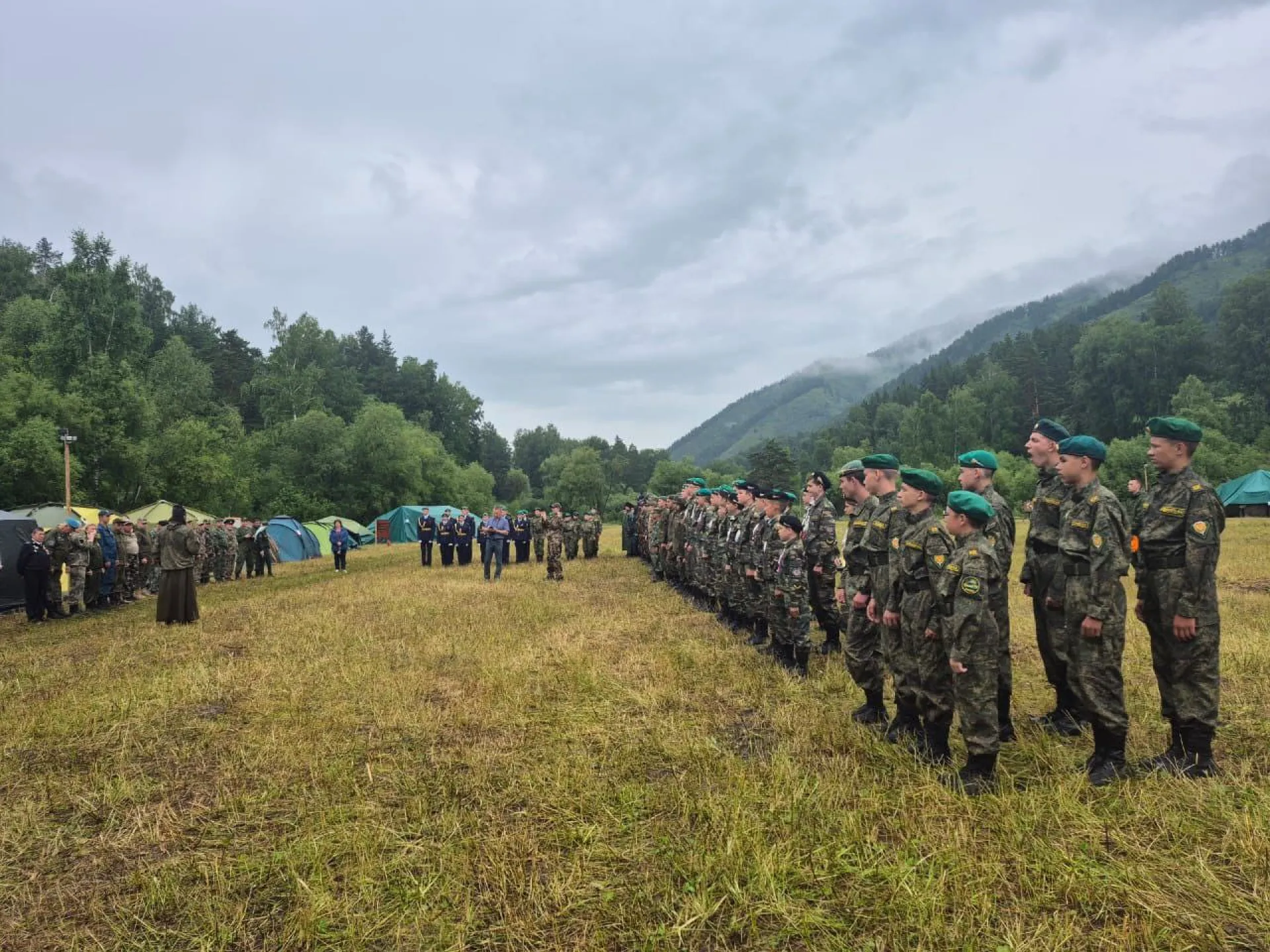 Военно-полевые сборы старшеклассников начались в Алтайском крае