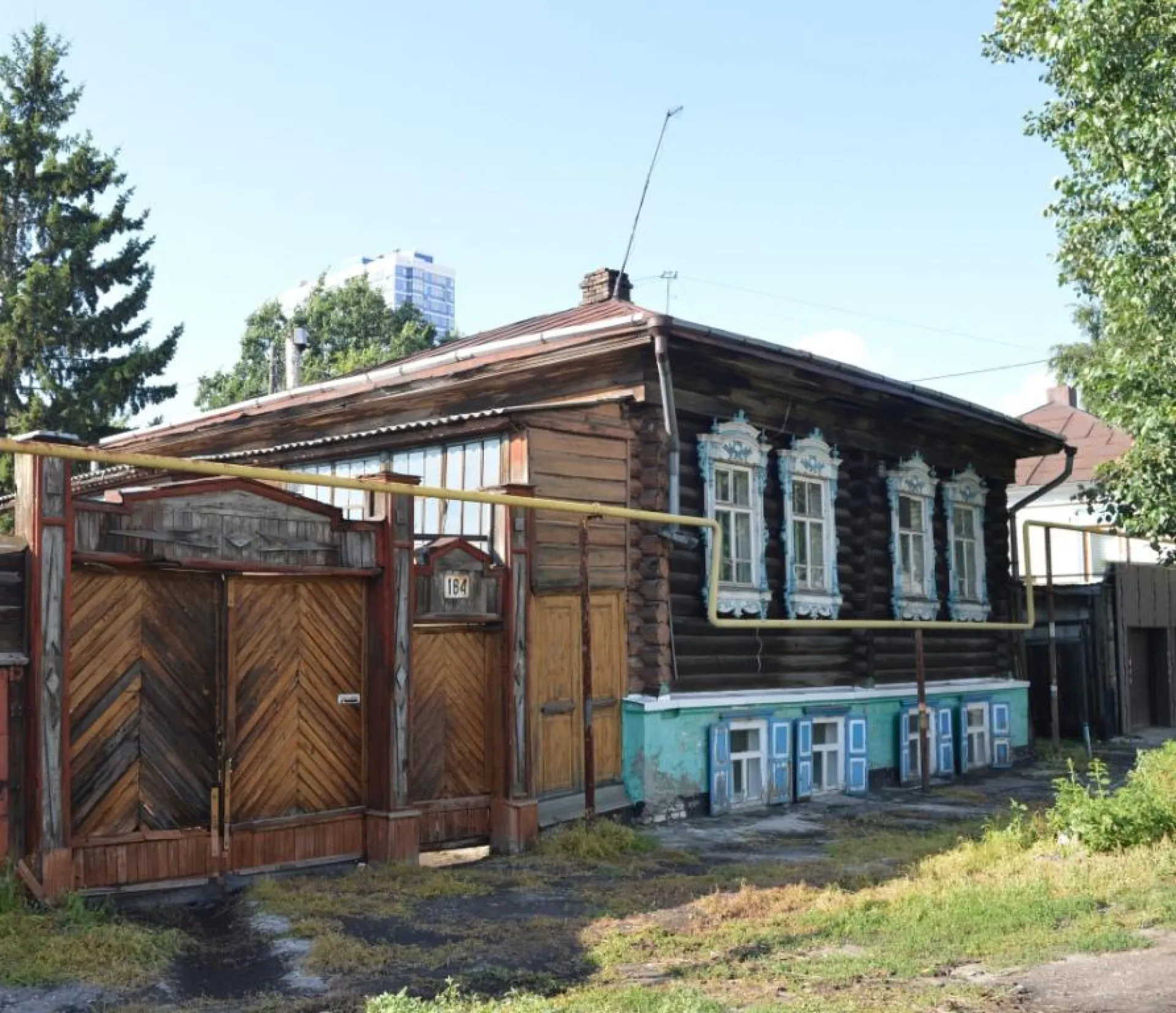 Старый дом отреставрируют волонтёры в Барнауле Старый дом отреставрируют волонтёры в Барнауле
