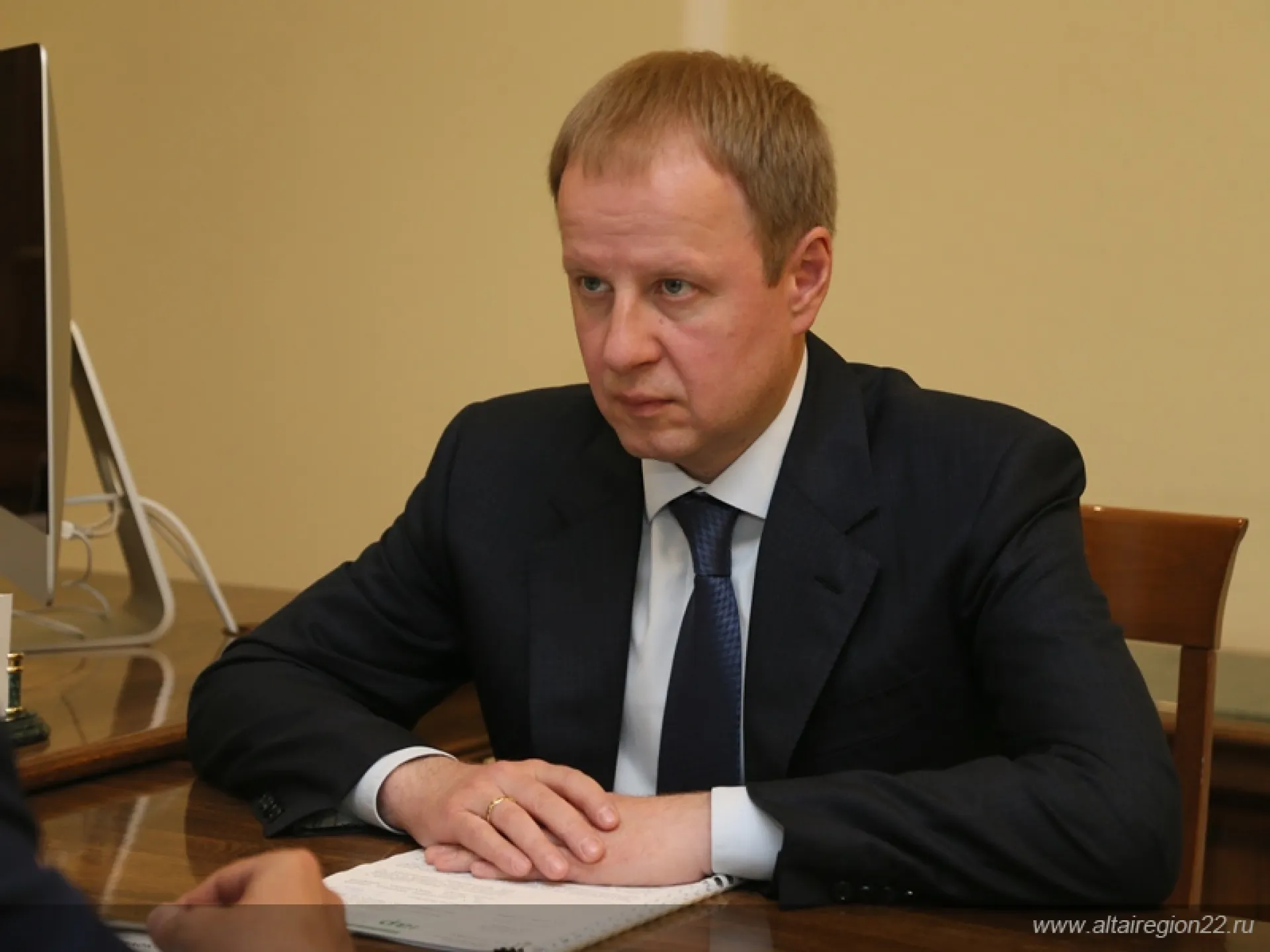 Губернатор Виктор Томенко и полпред президента России в СФО Сергей Меняйло обсудили ход реализации нацпроектов и сельхозкампании в Алтайском крае Губернатор Виктор Томенко и полпред президента России в СФО Сергей Меняйло обсудили ход реализации нацпроектов и сельхозкампании в Алтайском крае