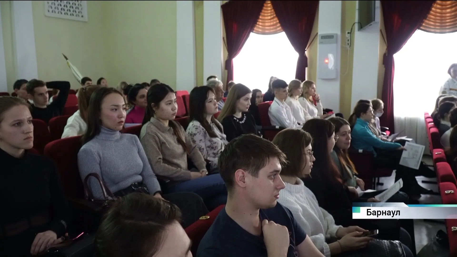 Студенты целевого обучения АГМУ встретились с министром здравоохранения Алтайского края Студенты целевого обучения АГМУ встретились с министром здравоохранения Алтайского края