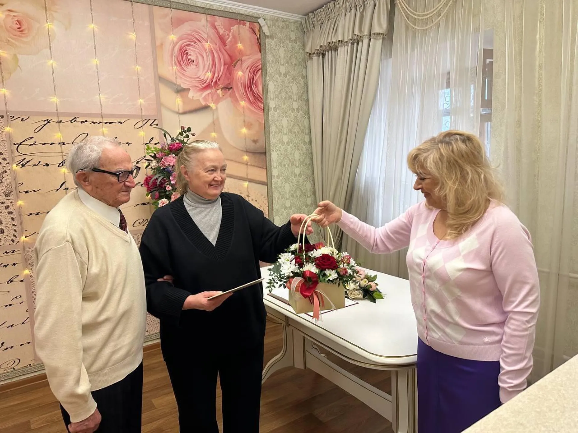 У любви нет границ: 100-летний жених и 75-летняя невеста заключили брак в Нижнем Новгороде
