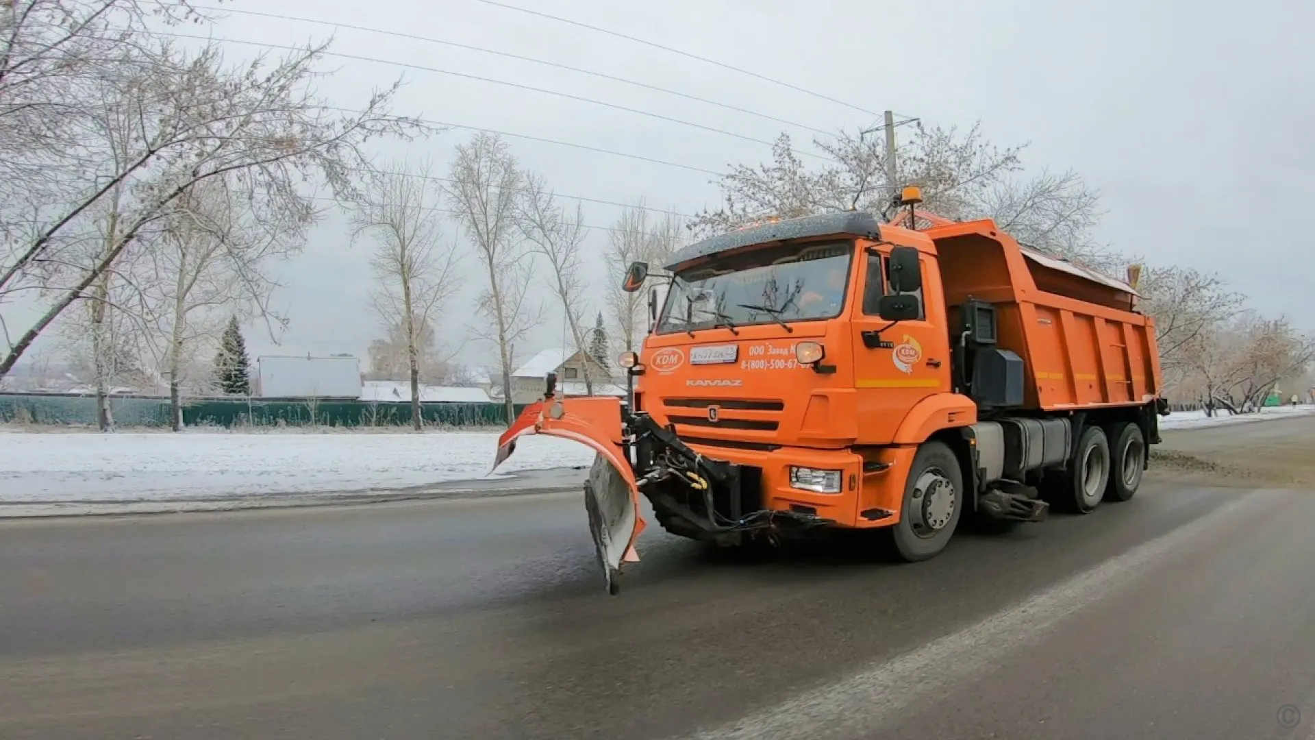 Дорожная служба Барнаула переходит на круглосуточный режим из-за непогоды