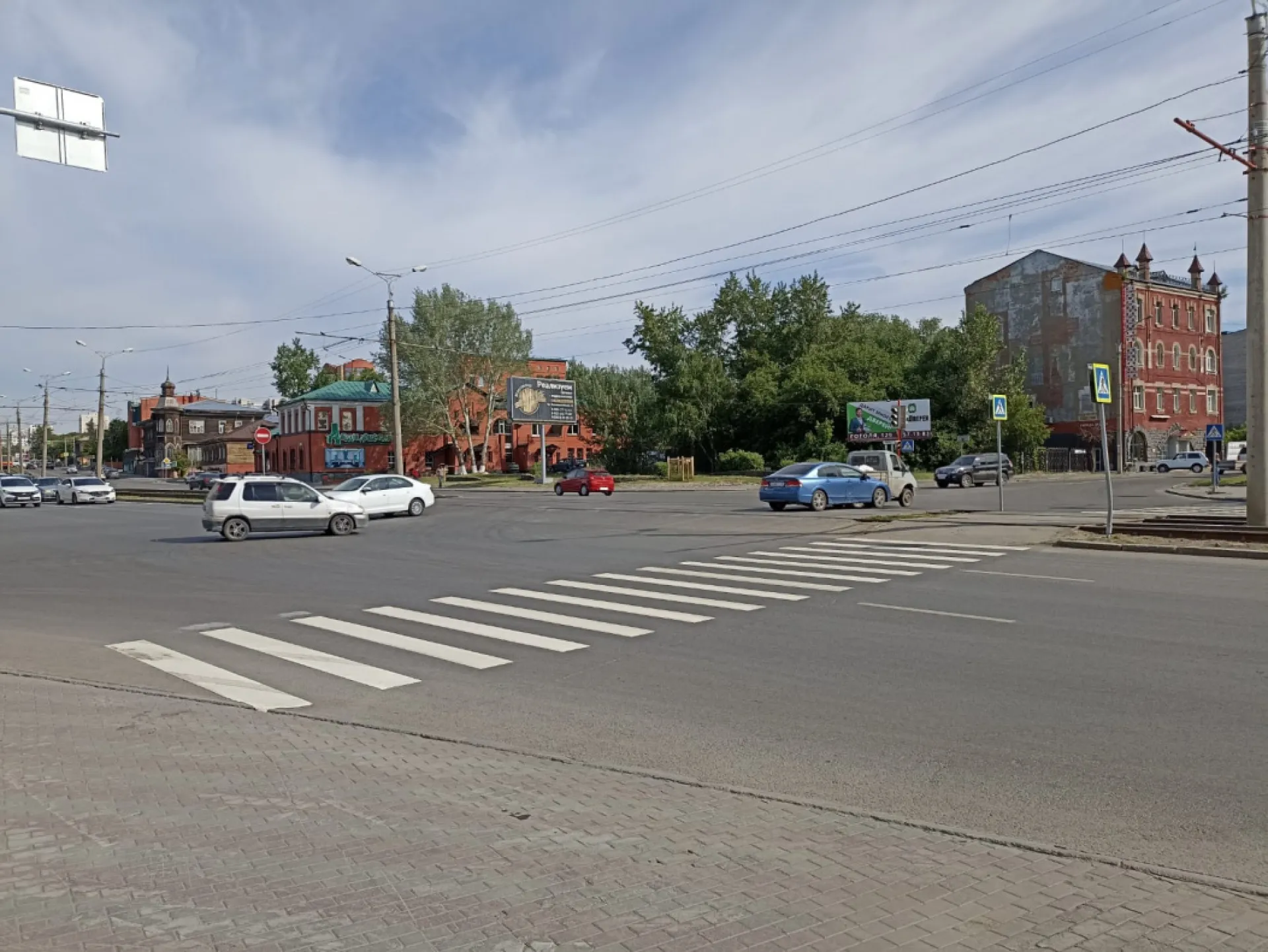Более чем на 40 дорожных участках обновили разметку в Барнауле Более чем на 40 дорожных участках обновили разметку в Барнауле