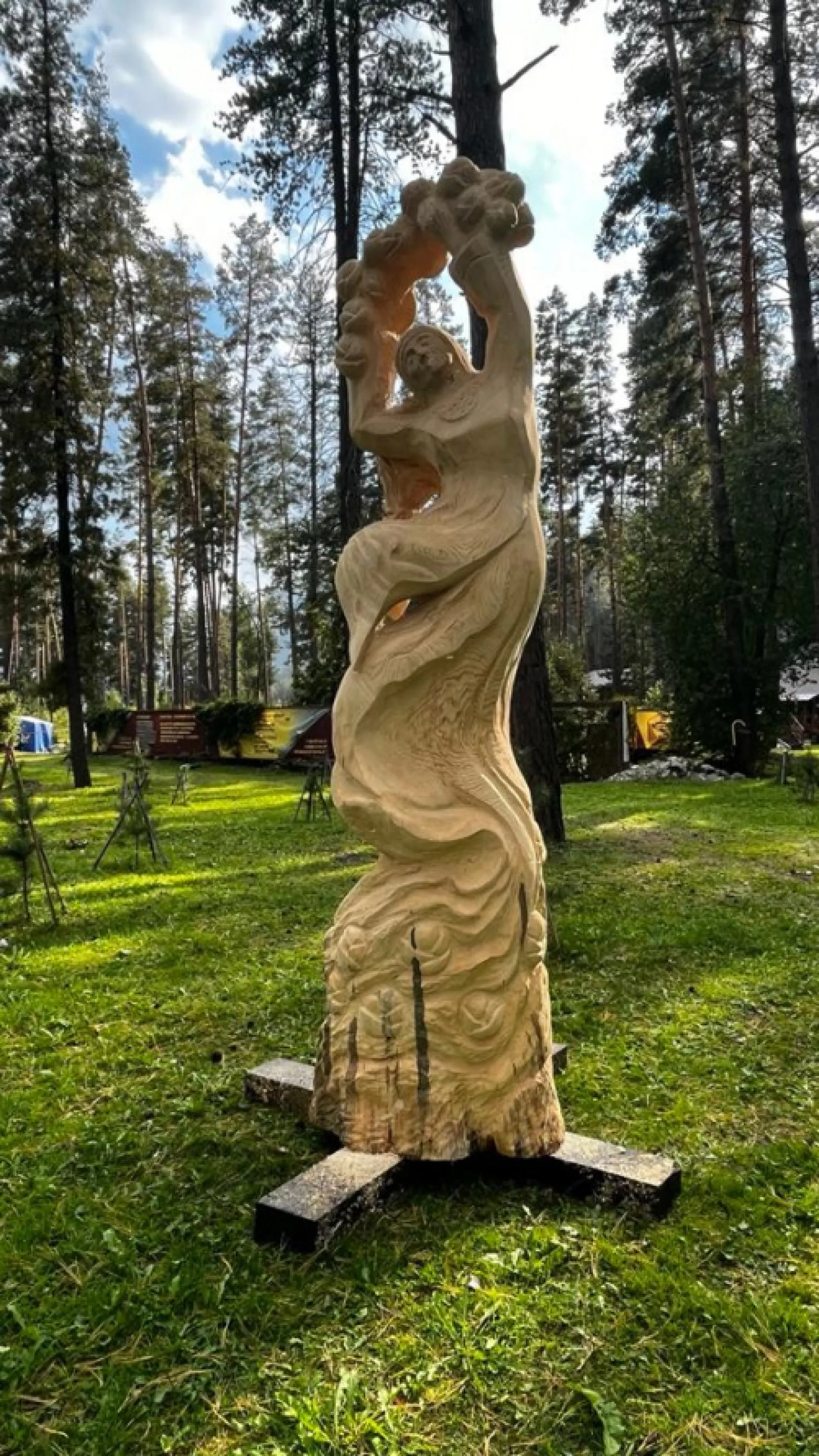 В Алтайском крае завершился международный фестиваль деревянной скульптуры В Алтайском крае завершился международный фестиваль деревянной скульптуры