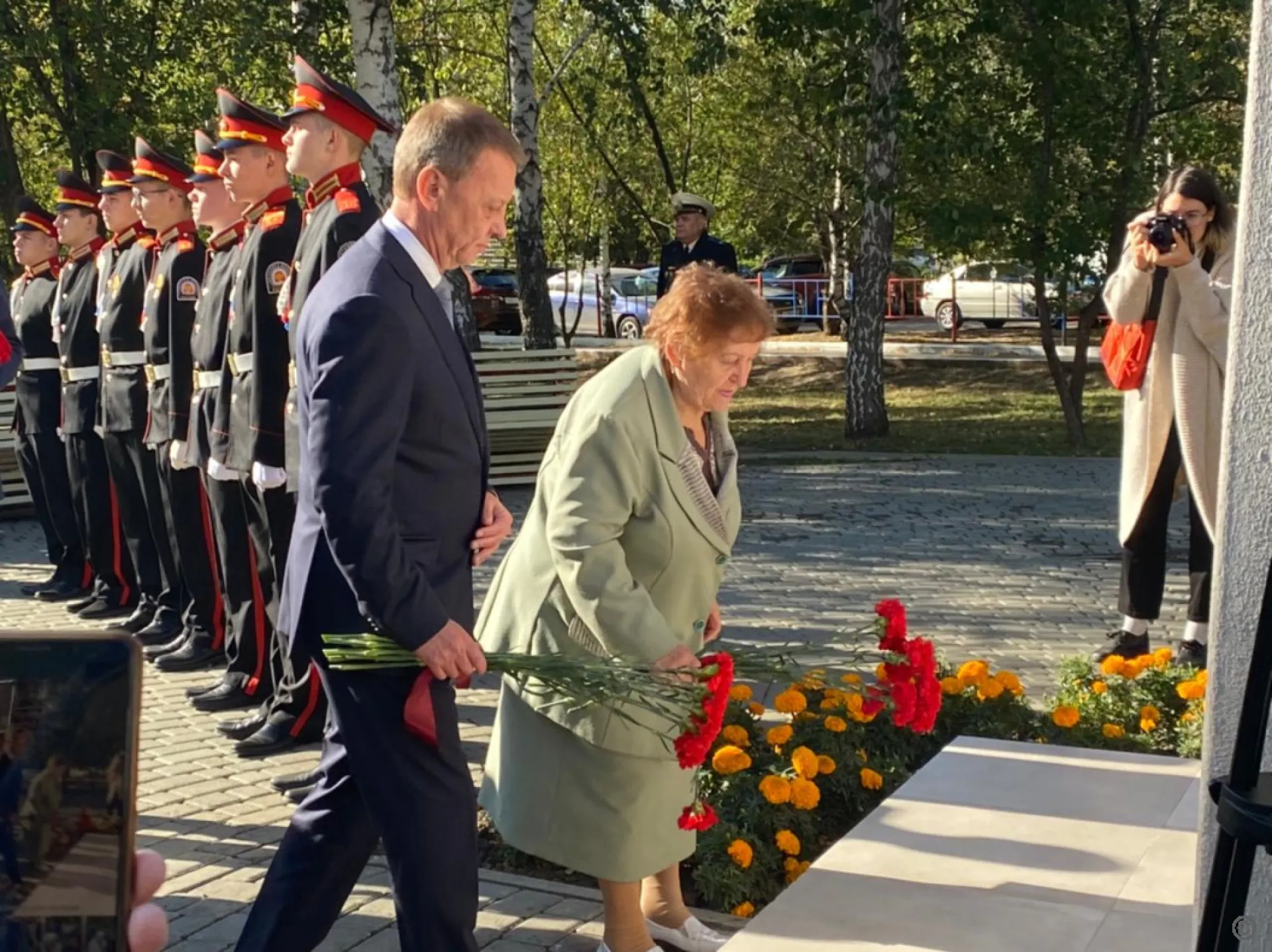 В День памяти блокады Ленинграда в Барнауле почтили память жителей и защитников осажденного города В День памяти блокады Ленинграда в Барнауле почтили память жителей и защитников осажденного города