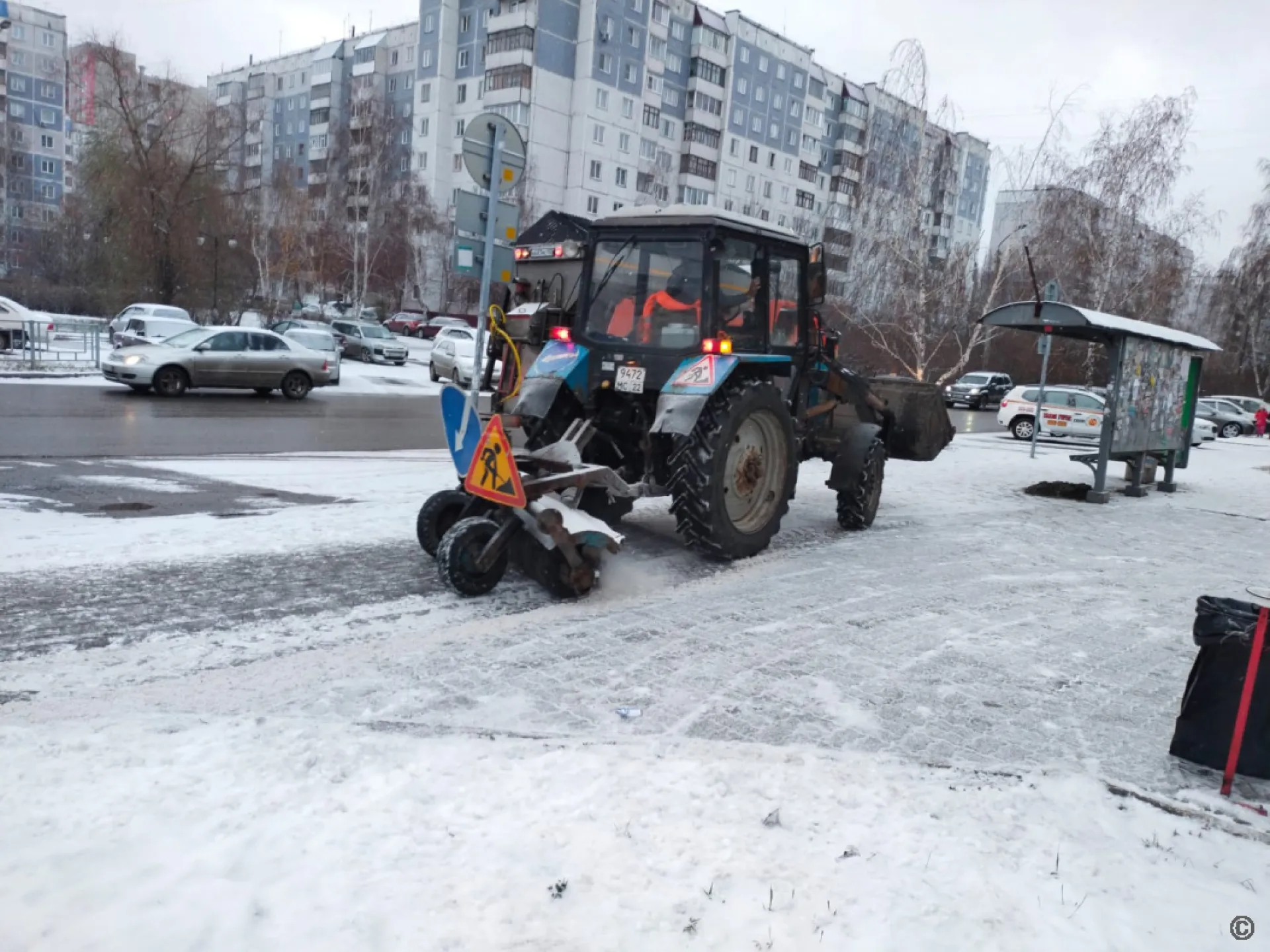 Около 200 тонн реагентов израсходовали на обработку улиц в Барнауле Около 200 тонн реагентов израсходовали на обработку улиц в Барнауле