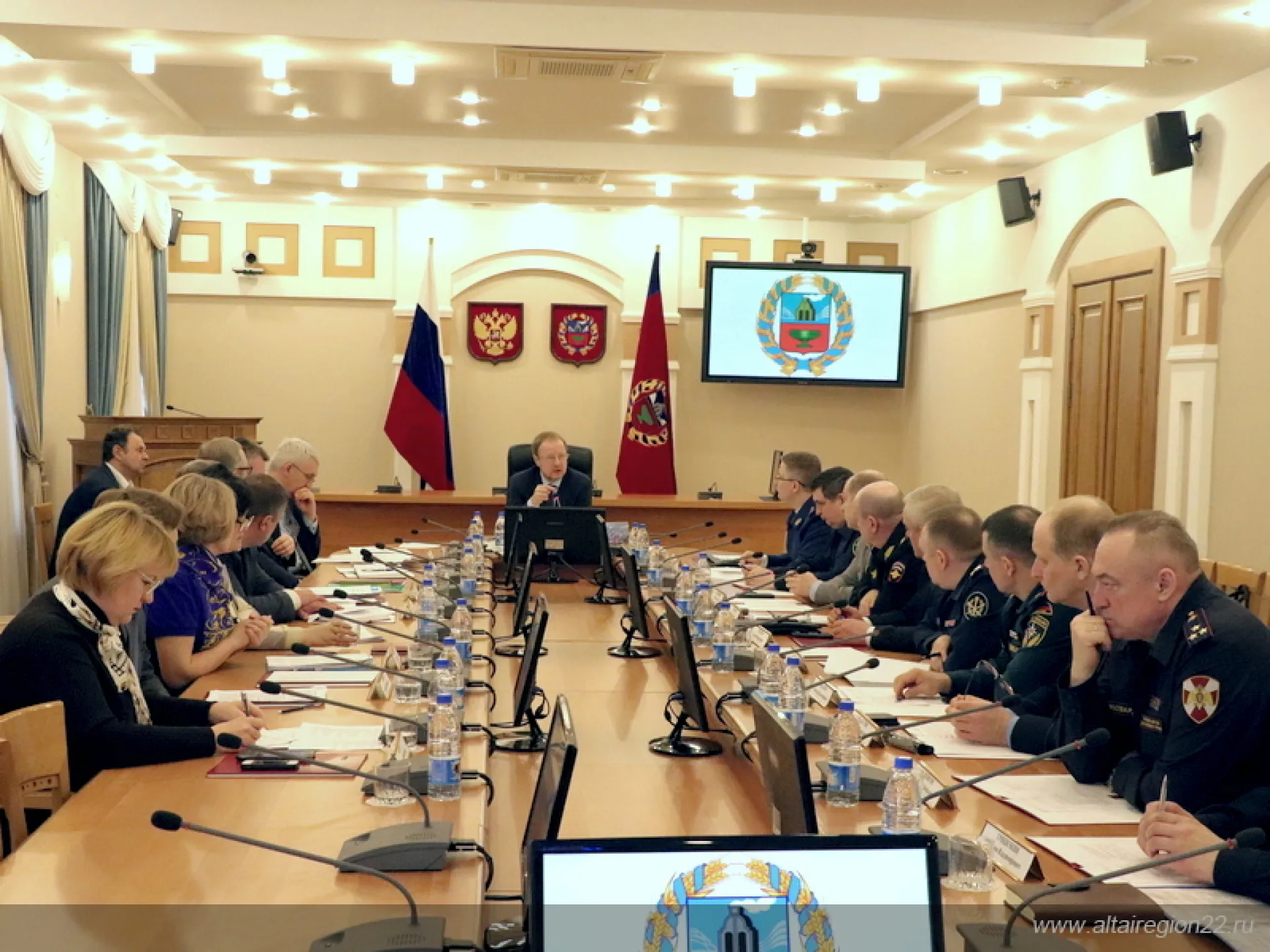 Виктор Томенко поручил создать информационную систему для учета данных о лицах, отбывших наказание в Алтайском крае