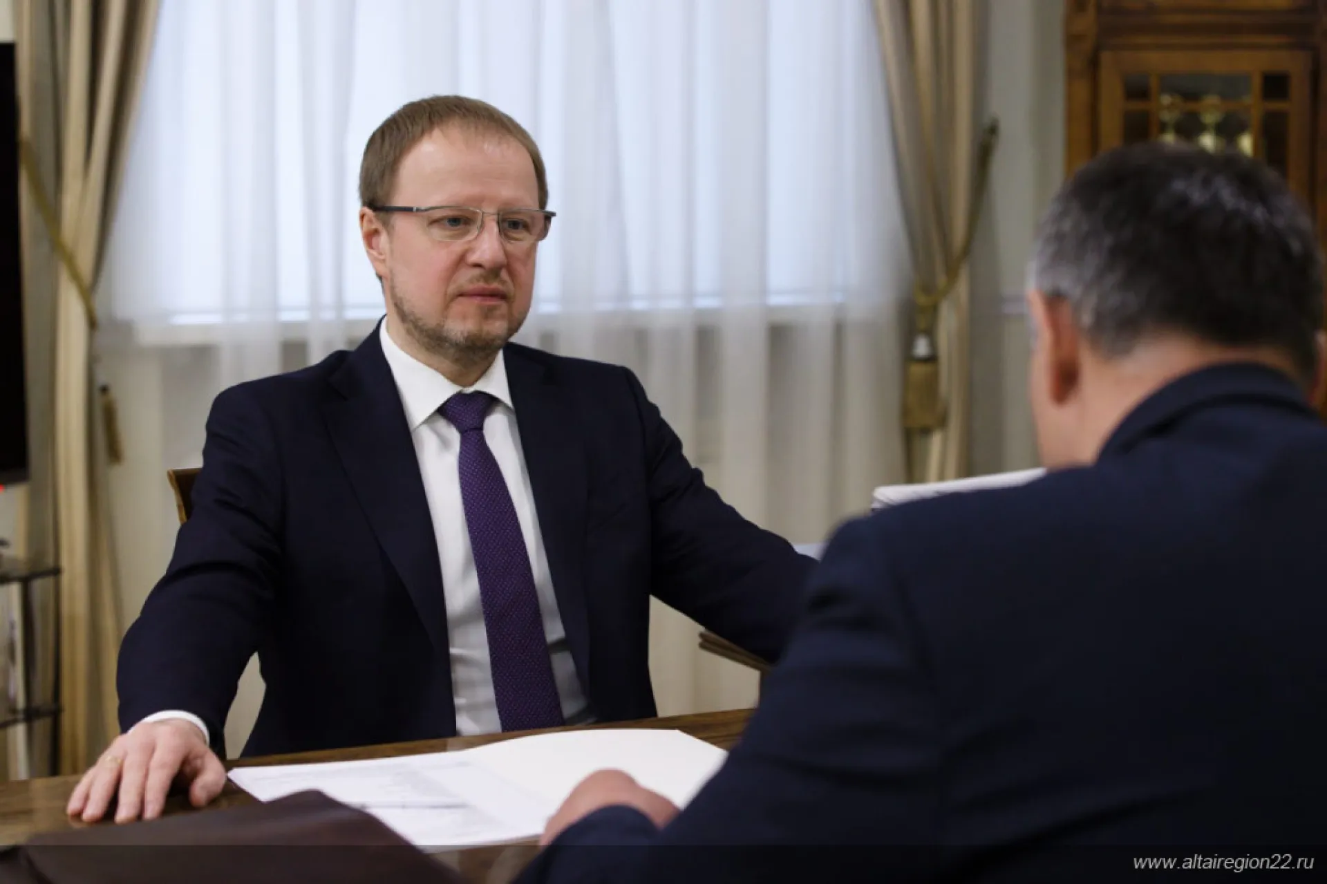 Губернатор Алтайского края провёл рабочую встречу с главой Кытмановского района Губернатор Алтайского края провёл рабочую встречу с главой Кытмановского района