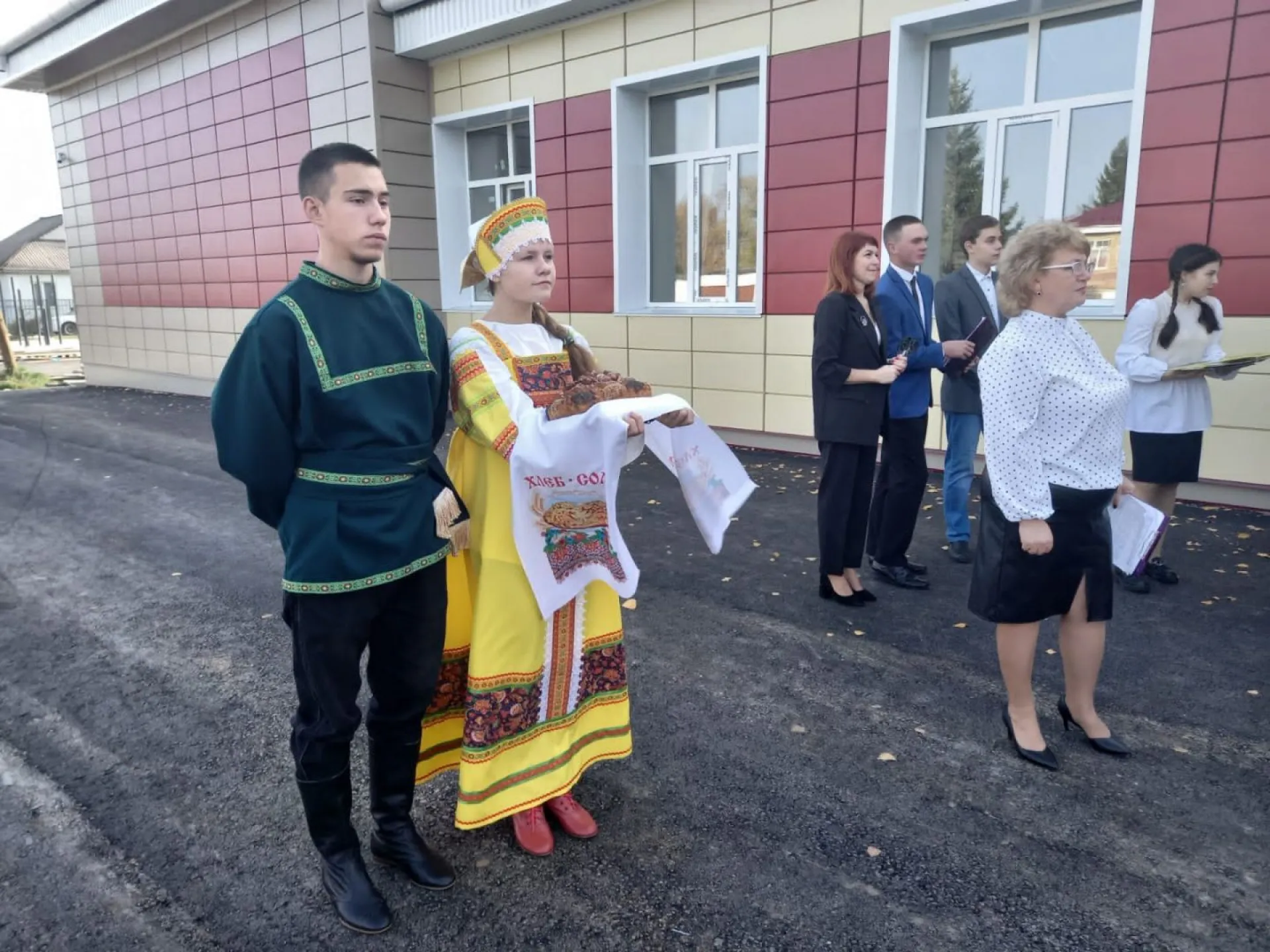 Более 130 млн рублей направили на капремонт школы в Родинском районе