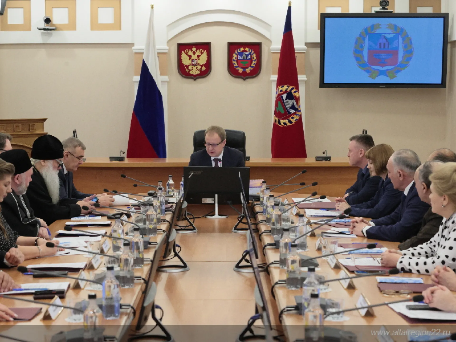 Виктор Томенко призвал общественные и религиозные организации активнее выступать с инициативами