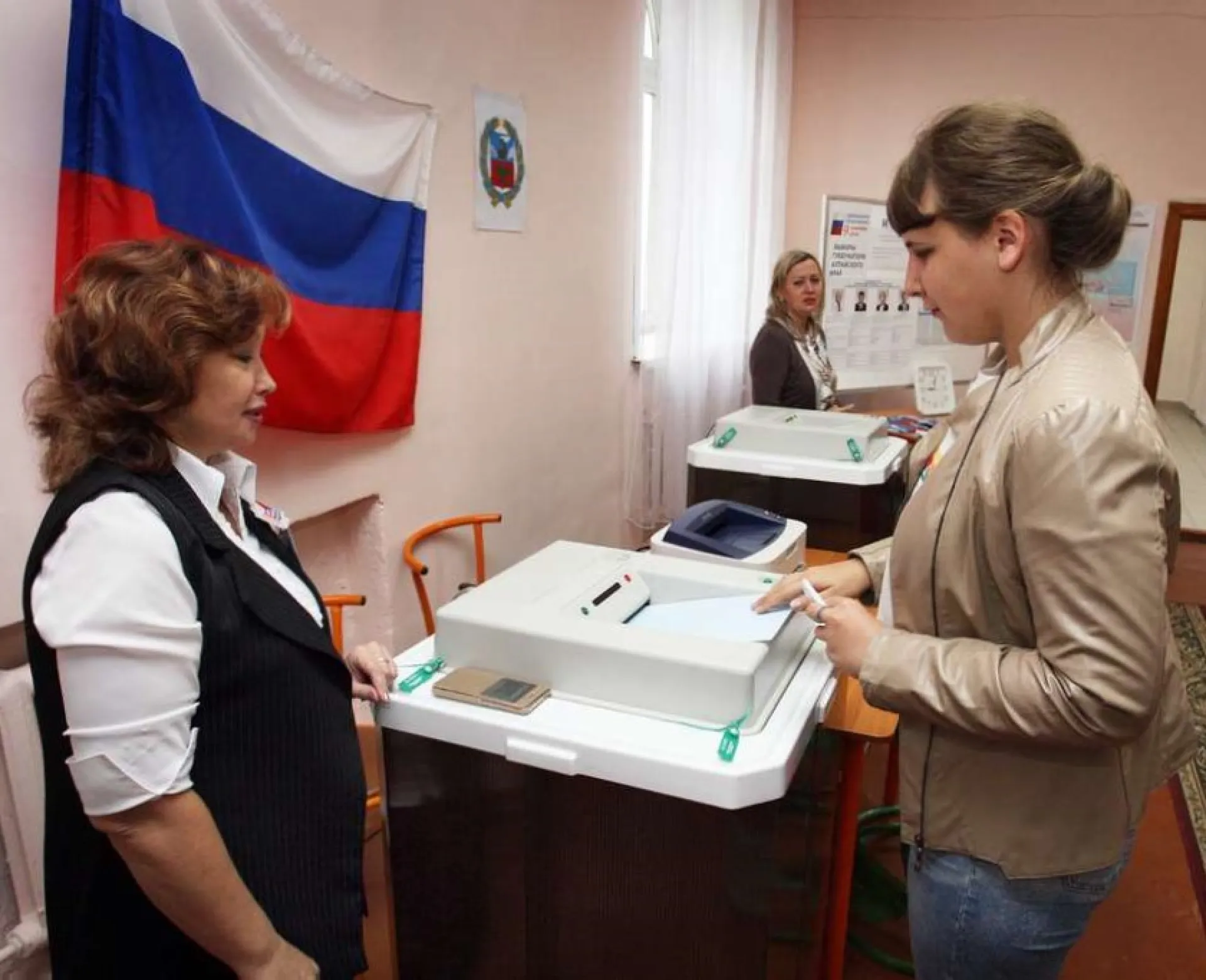 На сентябрьских выборах в Алтайском крае онлайн-трансляции с участков организуют сами общественные наблюдатели