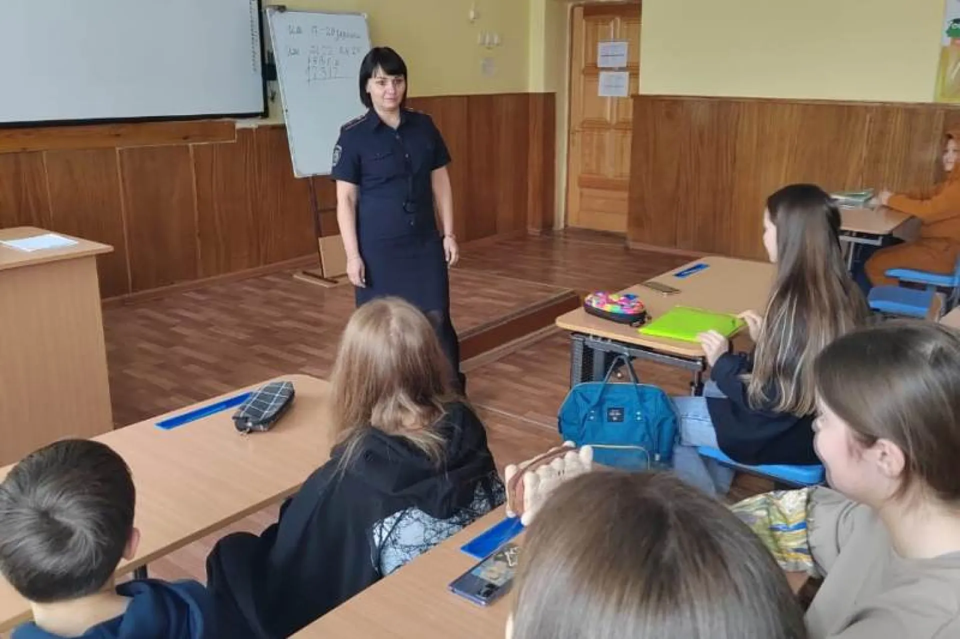 В Бийске несколько родителей привлекли к административной ответственности в результате рейда полиции В Бийске несколько родителей привлекли к административной ответственности в результате рейда полиции