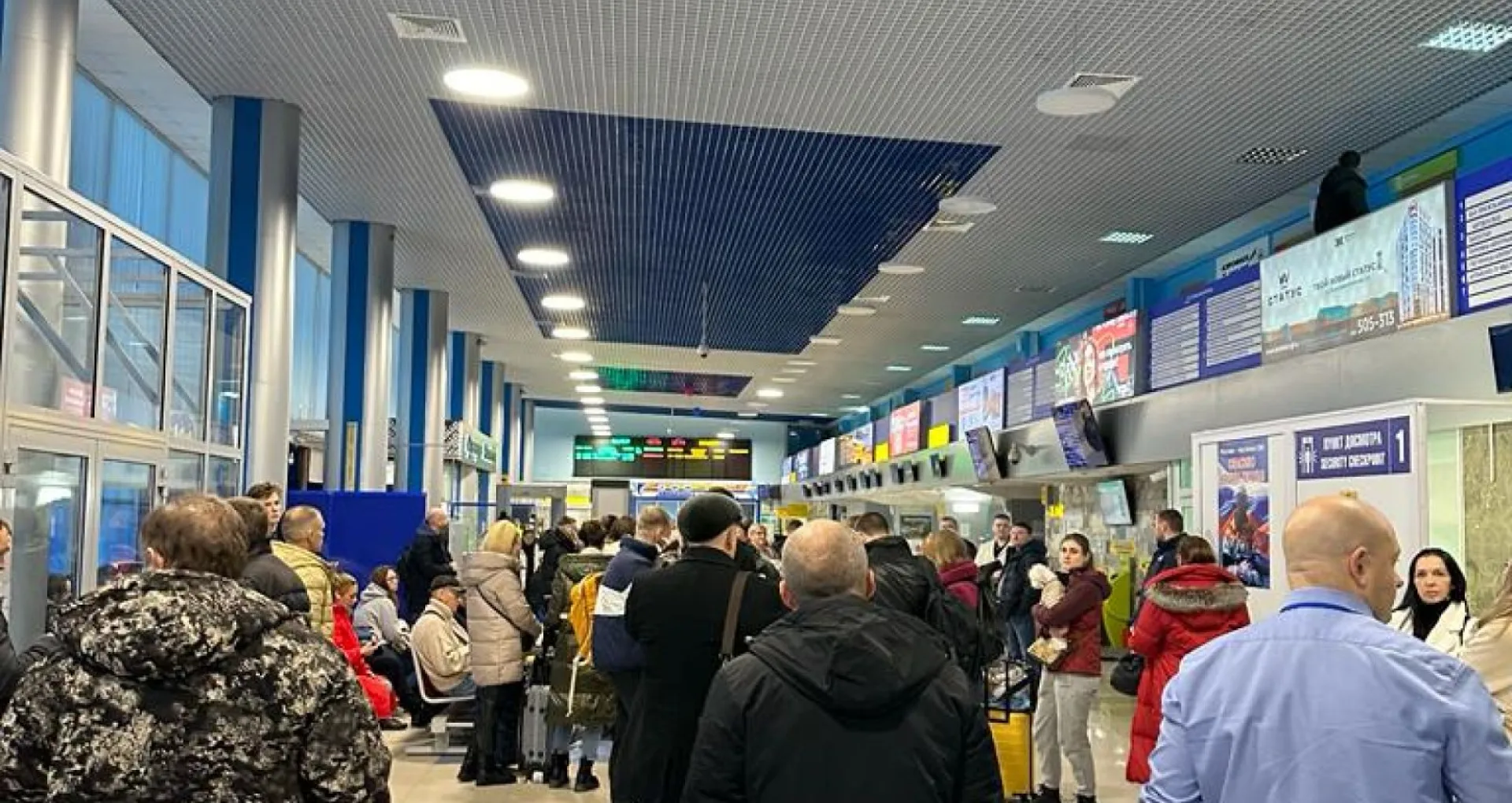 Барнаульская транспортная прокуратура контролирует предоставление услуг пассажирам в период задержки авиарейса в Москву Барнаульская транспортная прокуратура контролирует предоставление услуг пассажирам в период задержки авиарейса в Москву