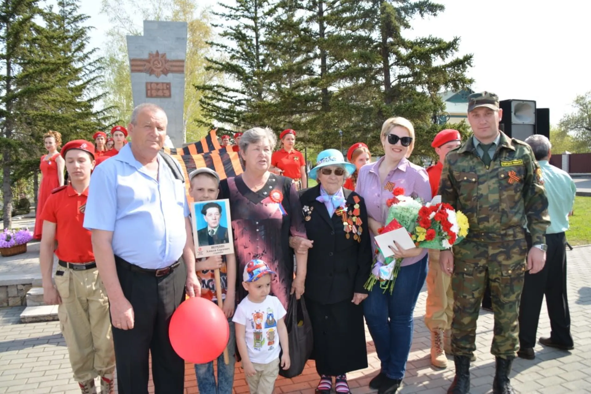 Жительница Алтайского края отправила мужа и брата на СВО, а сама занялась помощью ветеранам и их родным Жительница Алтайского края отправила мужа и брата на СВО, а сама занялась помощью ветеранам и их родным