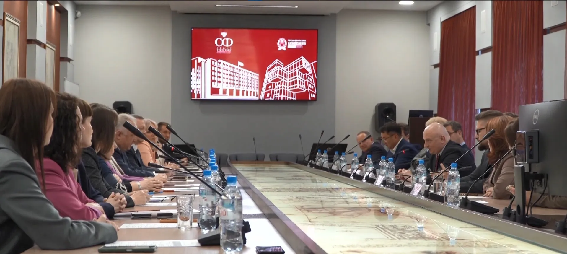 Сенаторам РФ рассказали о региональной кадровой программе «Алтай – земля героев» Сенаторам РФ рассказали о региональной кадровой программе «Алтай – земля героев»