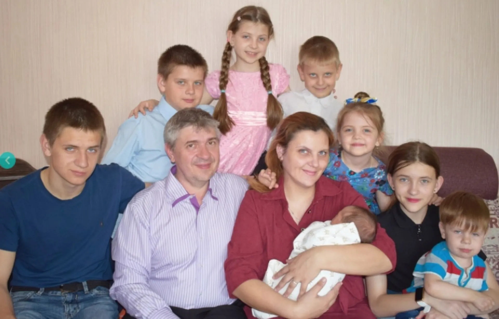 «Бесконечное семейное счастье»: восьмой ребёнок родился в семье из Алтайского края «Бесконечное семейное счастье»: восьмой ребёнок родился в семье из Алтайского края