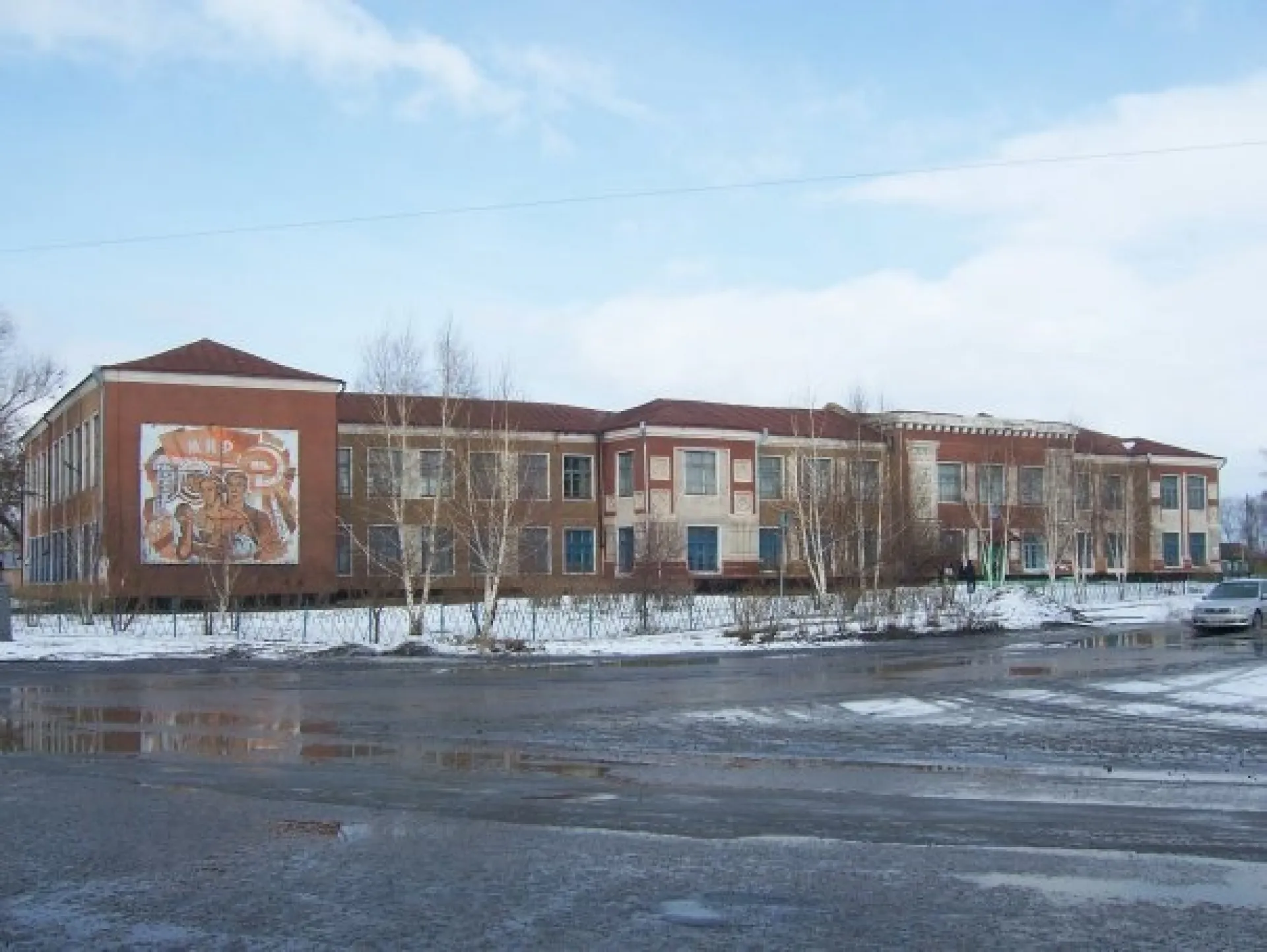 Прокуратура начала проверку по факту обрушения кладки стены в школе Камня-на-Оби