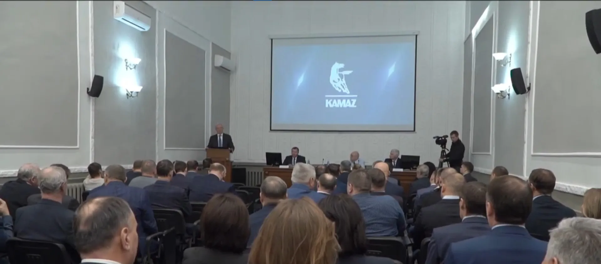 Генеральный директор КАМАЗа Сергей Когогин посетил Алтайский завод прецизионных изделий Генеральный директор КАМАЗа Сергей Когогин посетил Алтайский завод прецизионных изделий