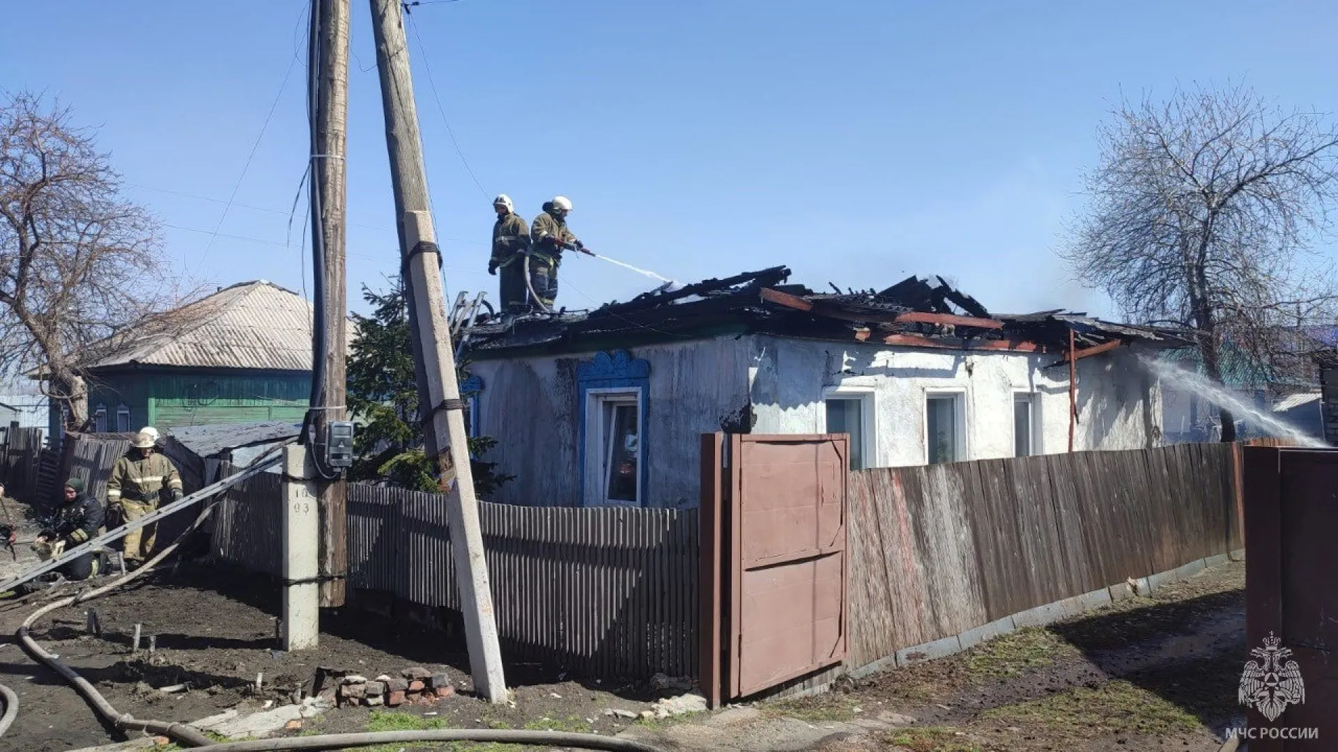 Пожар в частном секторе произошел в Рубцовске Пожар в частном секторе произошел в Рубцовске