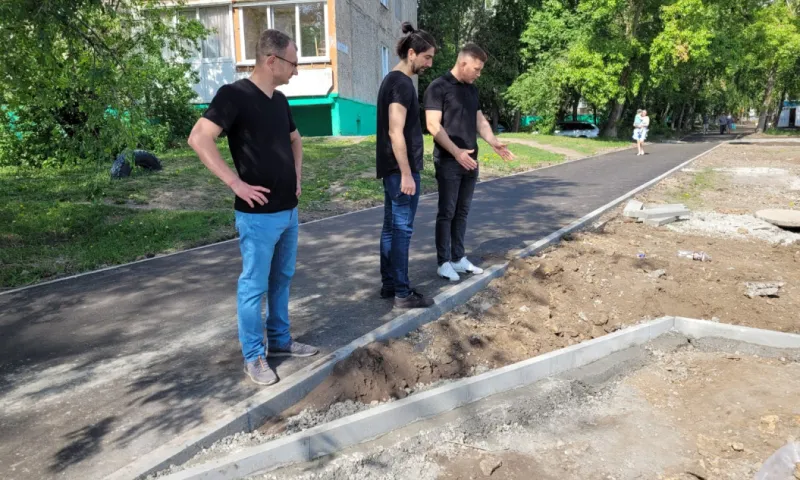 В Барнауле завершают ремонт первых дорожных участков по федеральному нацпроекту