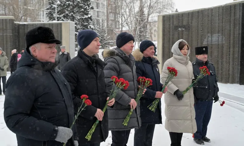 Память о подвиге: 82 года со дня победы в Сталинградской битве 