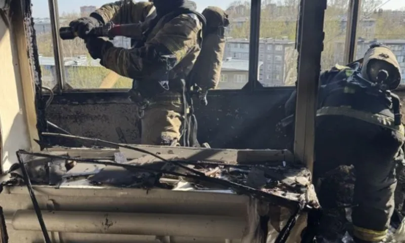 Пожар в Барнауле: спасены три человека
