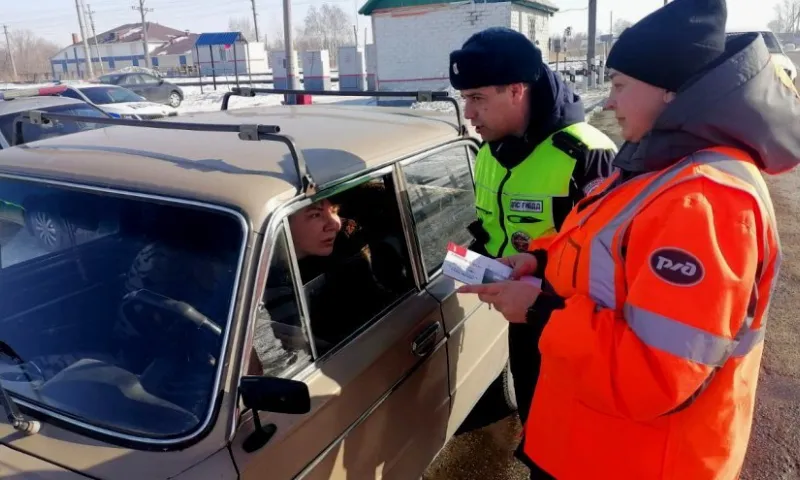 Сотрудники Западно-Сибирской железной дороги провели 20 профилактических акций на железнодорожных переездах в Алтайском крае на прошедшей неделе