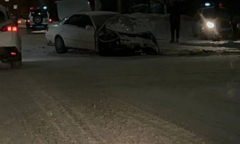 Барнаульский подросток сел за руль и попал в ДТП