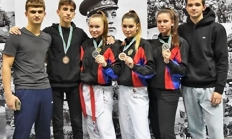 Алтайские каратисты привезли 19 медалей со всероссийских соревнований