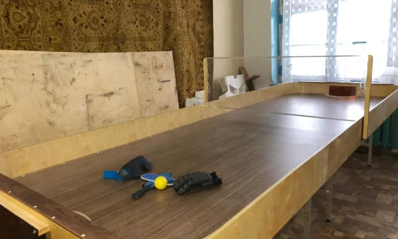 В Бийске установили первый профессиональный стол для настольного тенниса слепых