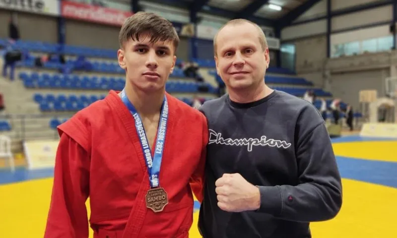Бийский спортсмен стал бронзовым призёром первенства Европы по самбо