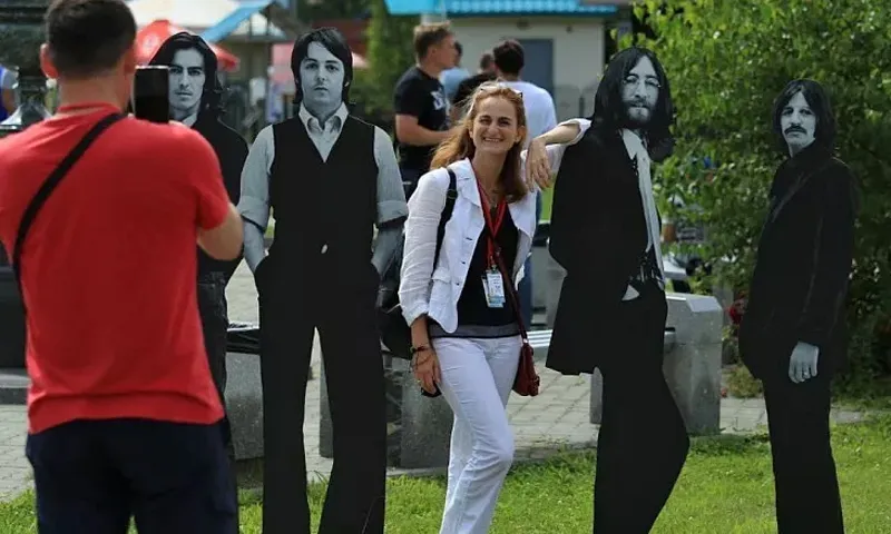 Больше пяти тысяч человек посетили алтайский фестиваль Because of the Beatles