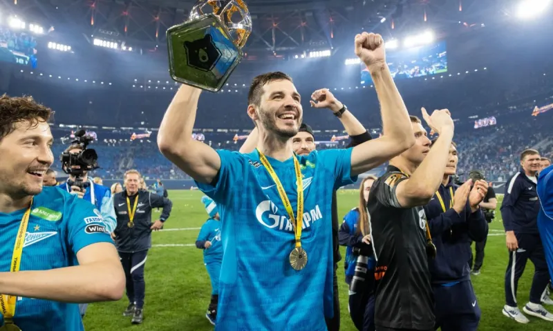 Футболист из Алтайского края стал четырехкратным чемпионом России