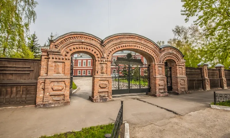 В Барнауле открылась выставка художника Юрия Титова