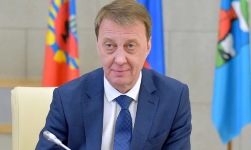 Глава Барнаула поздравил волонтёров с праздником