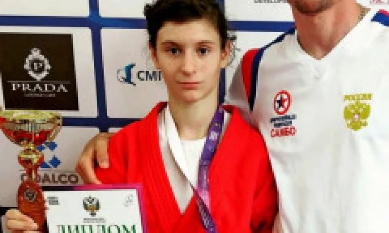 Спортсменка из Мамонтовского района стала призёром соревнований по самбо
