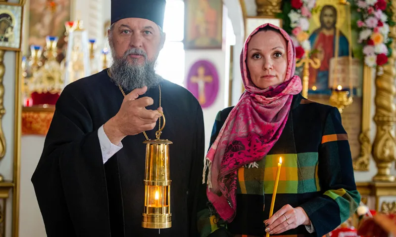 Алтайская компания помогла доставить Благодатный огонь в храмы Алтайского края