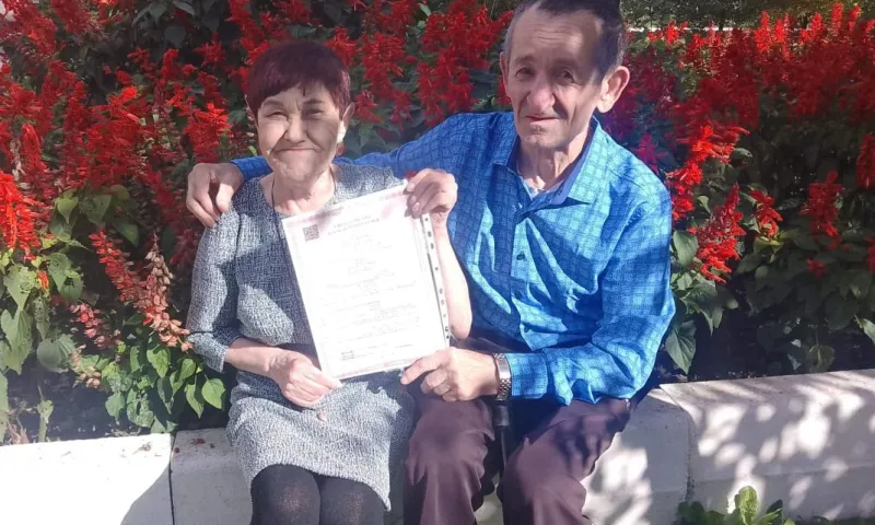 Подопечные дома престарелых в Алейске стали мужем и женой в 70 лет
