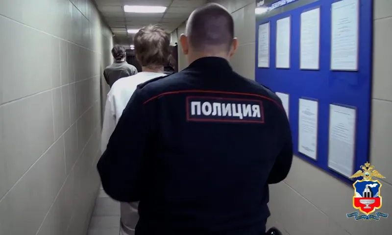 Барнаульских рэперов задержали за сомнительный трек 