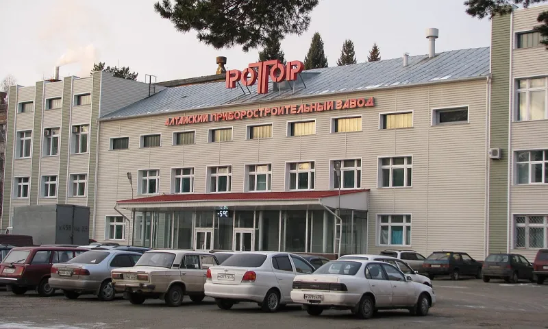 Алтайский завод начал производить детали для космических спутников