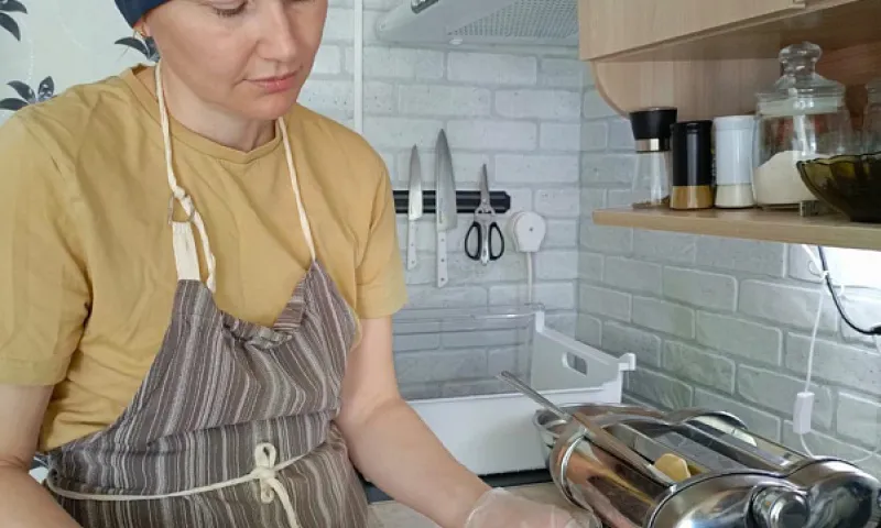 Жительница Угловского района начала выпускать домашние полуфабрикаты благодаря соцконтракту