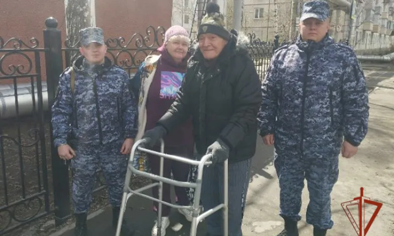 Росгвардейцы нашли потерявшегося пенсионера в Бийске