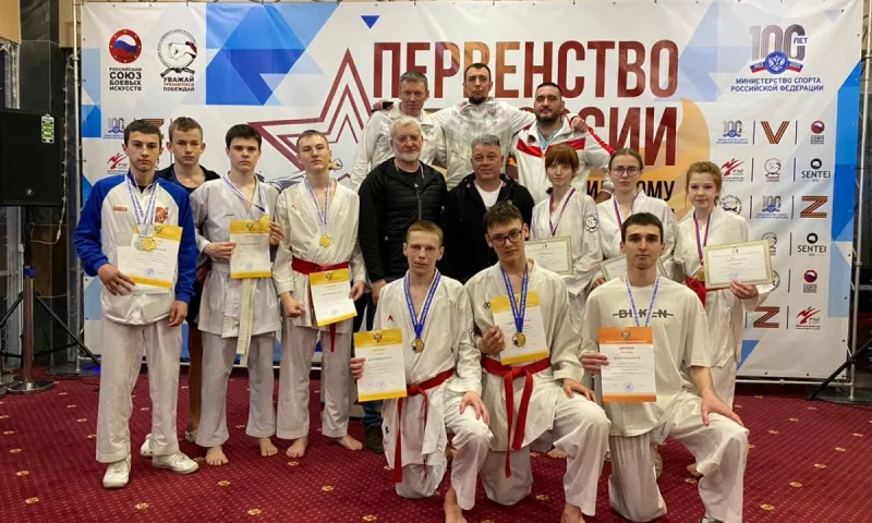 Трое алтайских спортсменов вошли в состав сборной России по всестилевому карате